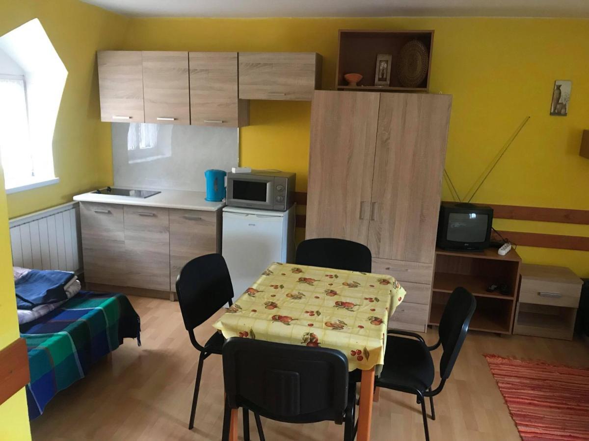 Apartmany Ingrid Besenova Ngoại thất bức ảnh